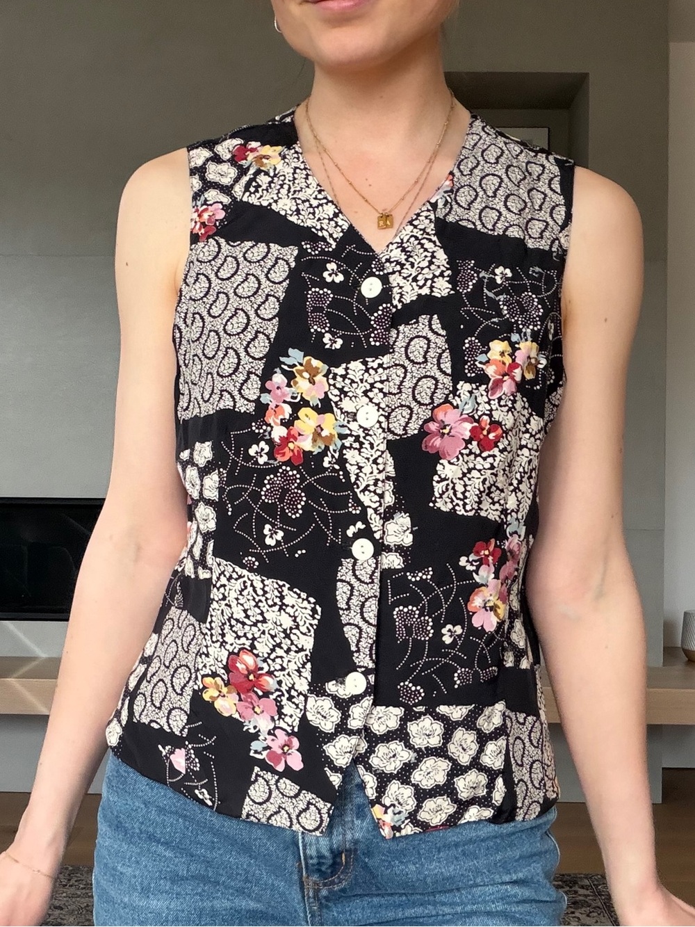 Vintage Black Floral Patchwork print V-Neck top small - Picture 3 of 11